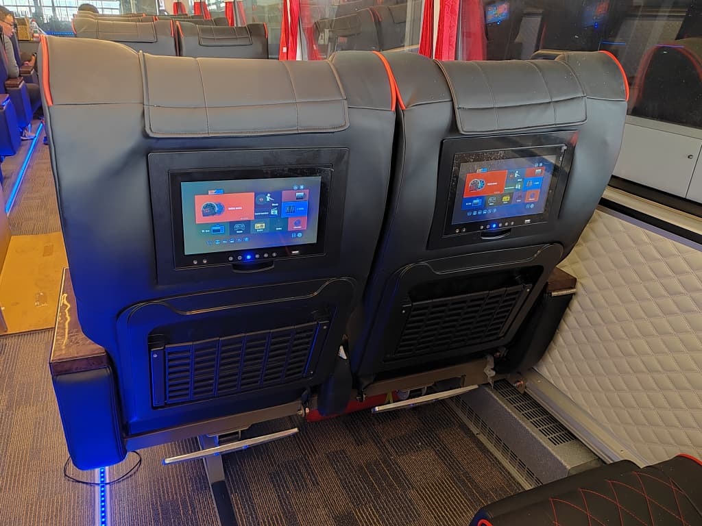 Passenger cabin interior (medium resolution)